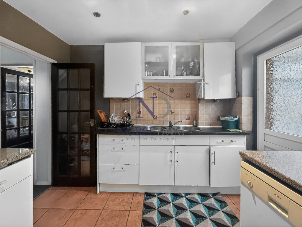 Property photo 3 of 17 Gallery