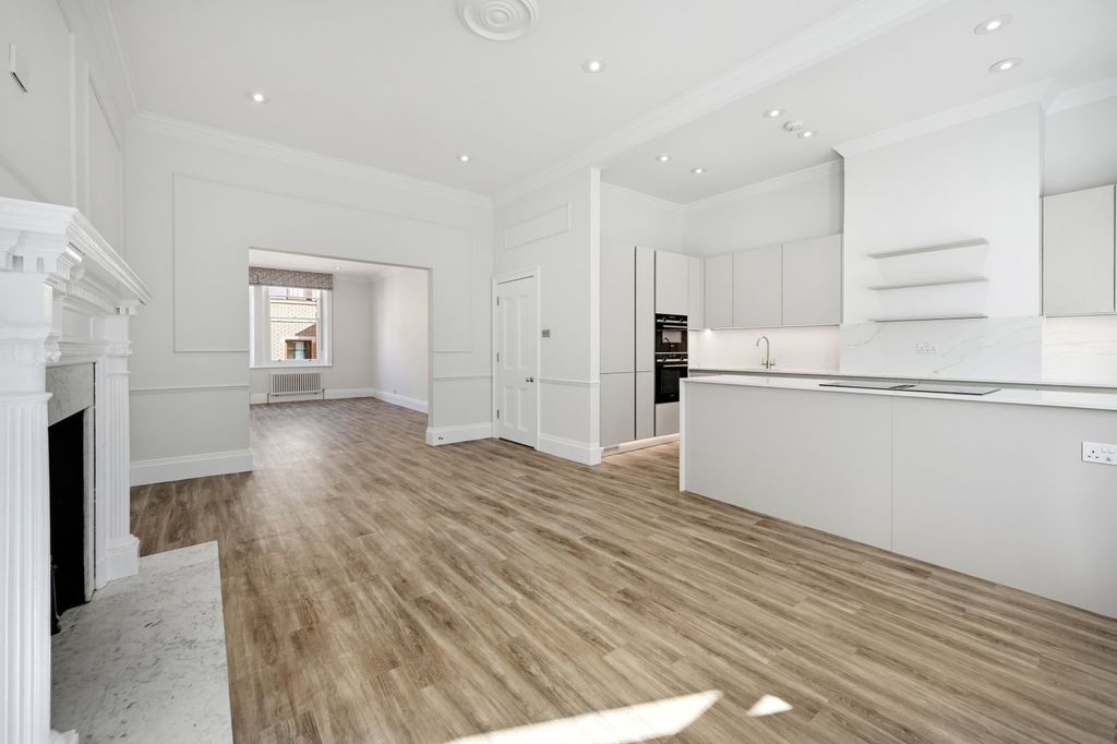 Property photo 2 of 18 Picture No. 09