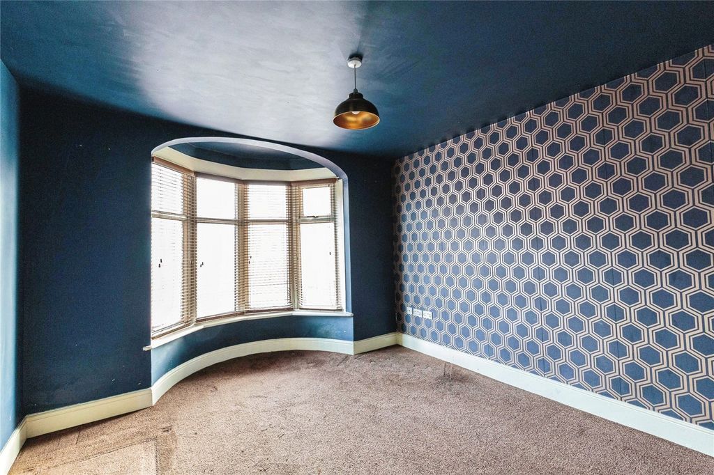 Property photo 2 of 18 Picture No. 01