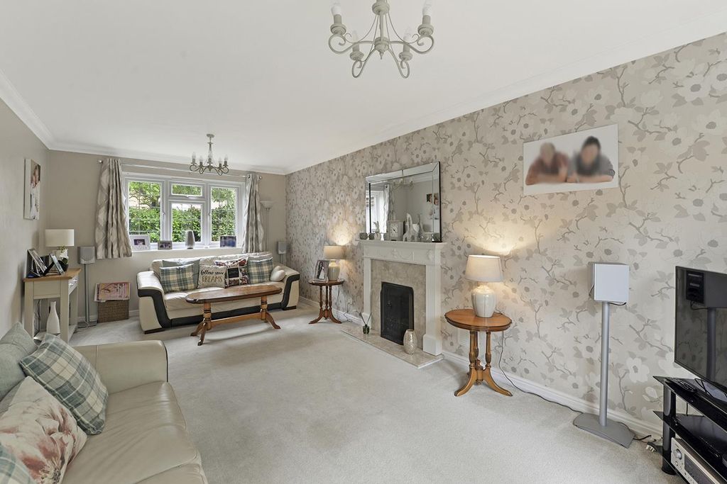 Property photo 2 of 21 65Roseleigh05.Jpg