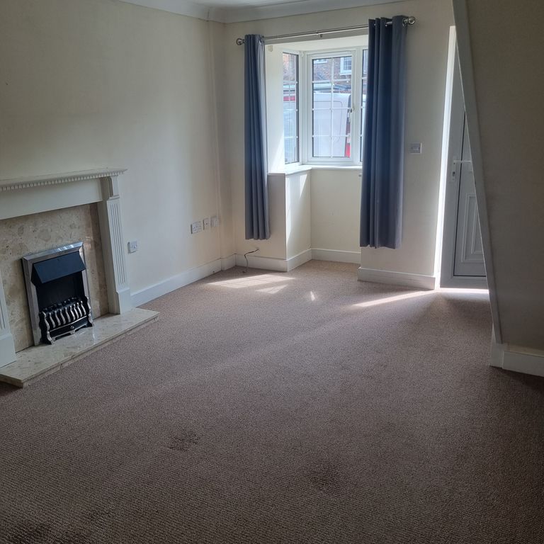 Property photo 3 of 9 Lounge