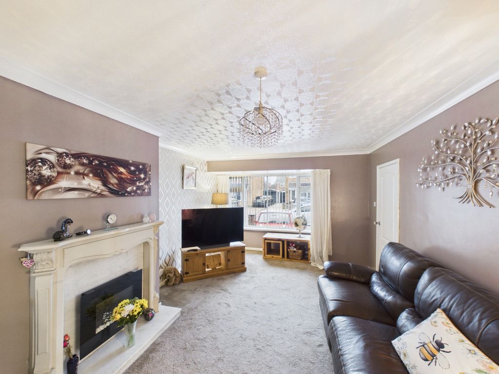 Property photo 2 of 17 4858324