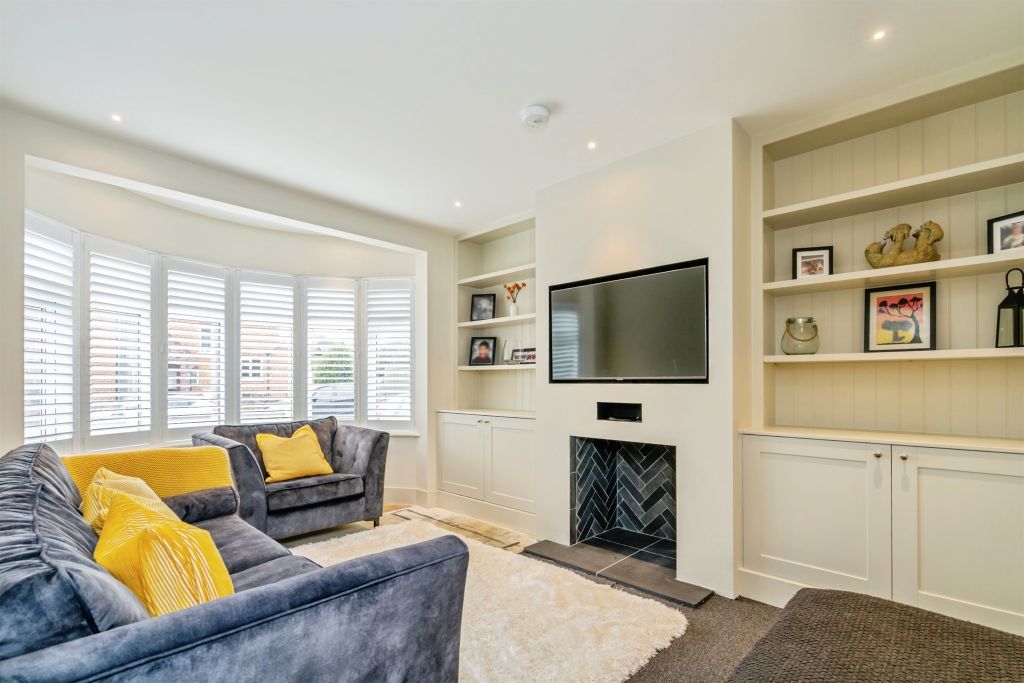 Property photo 3 of 16