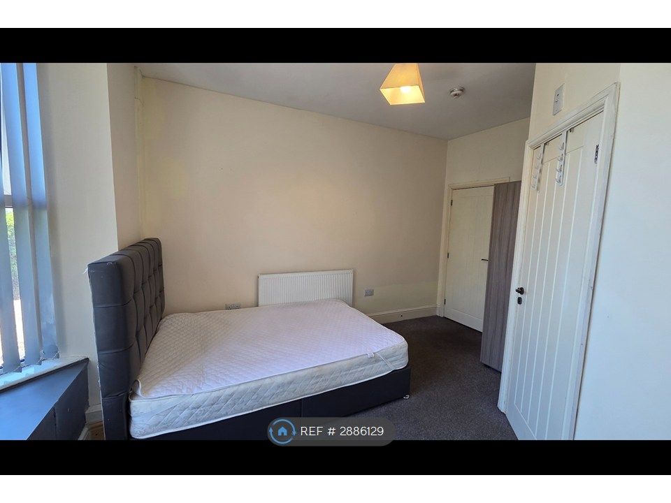 Property photo 1 of 8 Room 1