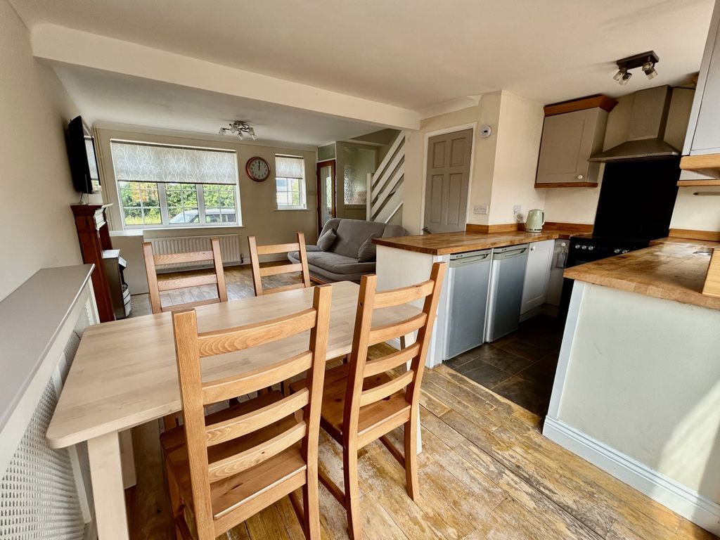 Property photo 3 of 10 Img_4182