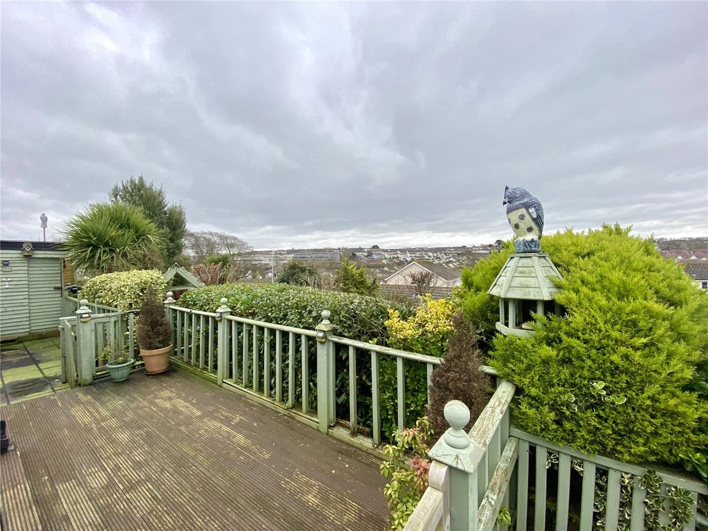 Property photo 3 of 29 Picture No. 02