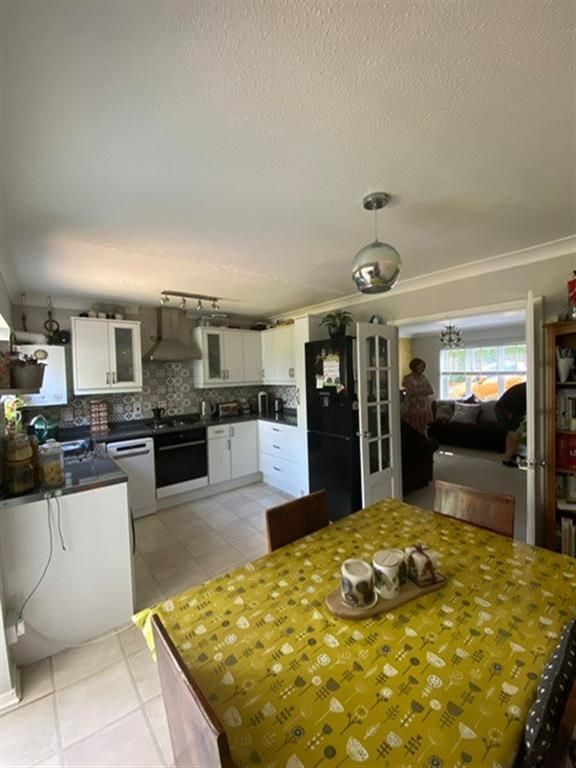 Property photo 3 of 32