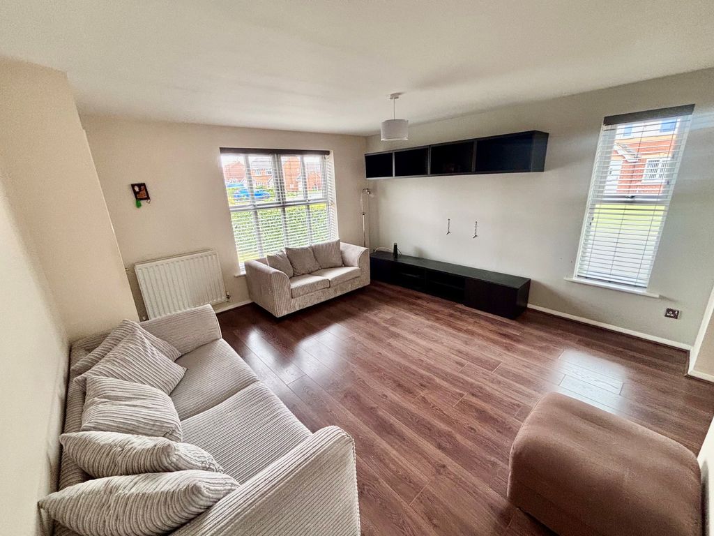 Property photo 3 of 13