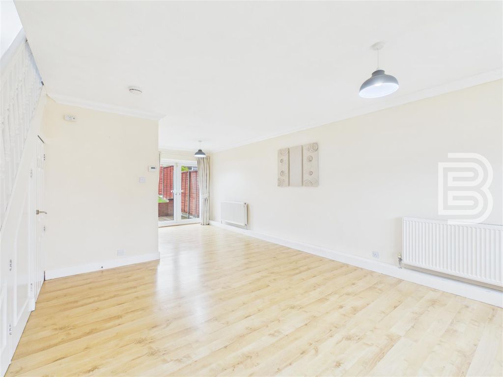 Property photo 2 of 19 Cam03823G0-Pr0250-Still002.Jpg