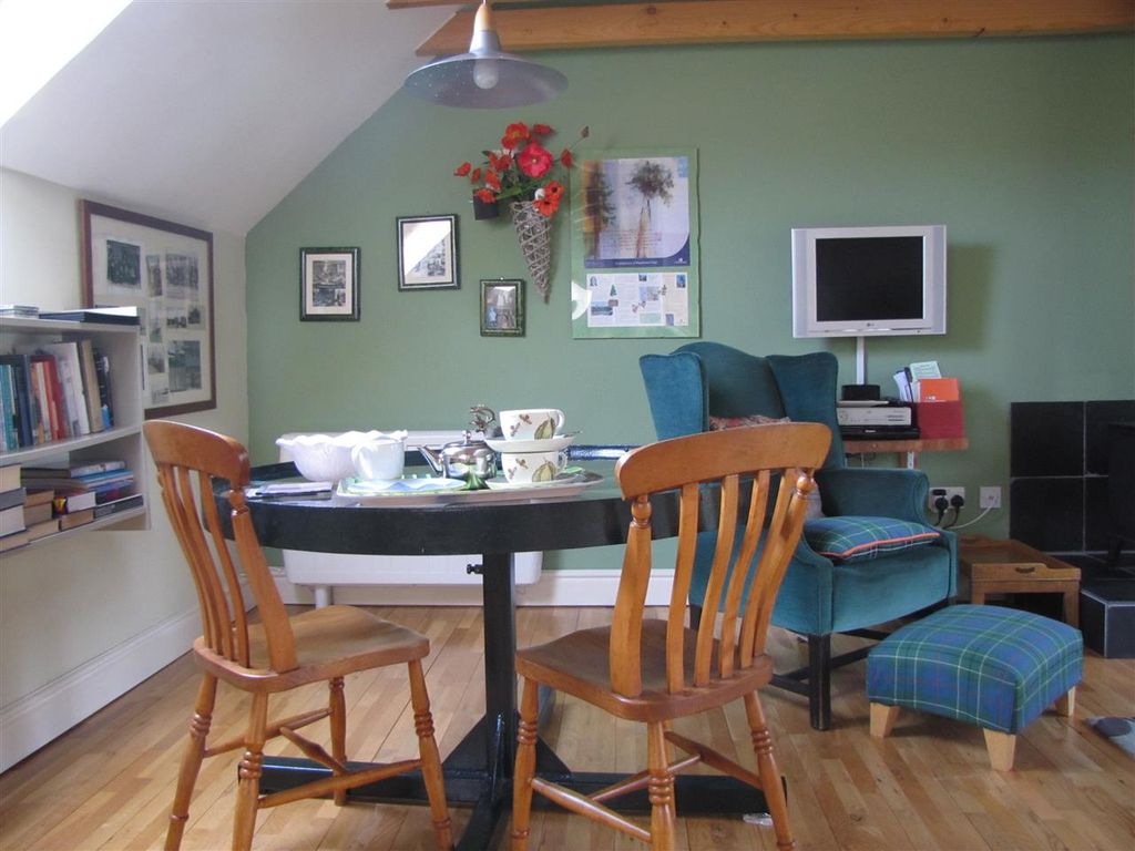 Property photo 3 of 5