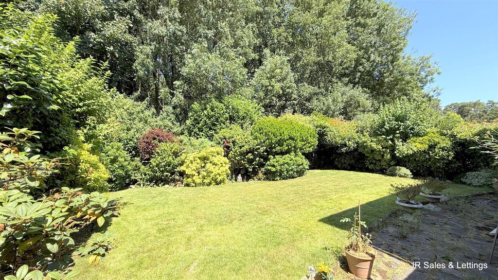 Property photo 2 of 16 Rear Garden