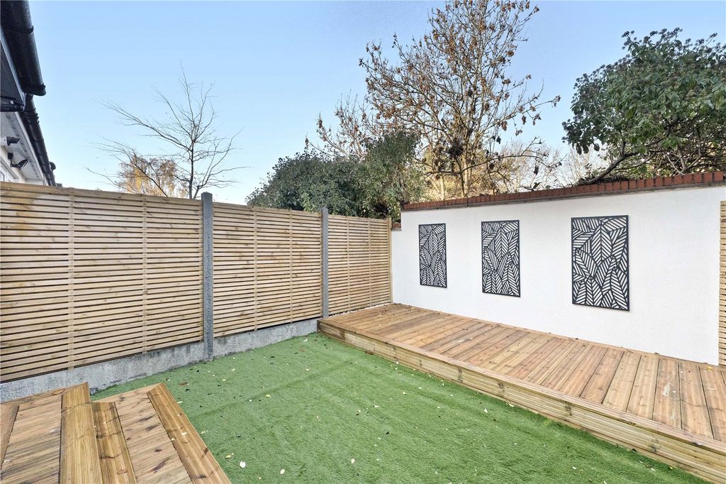 Property photo 3 of 18 Picture No. 21