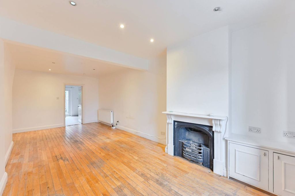 Property photo 2 of 15