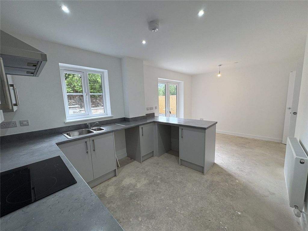 Property photo 2 of 7 Picture No. 04