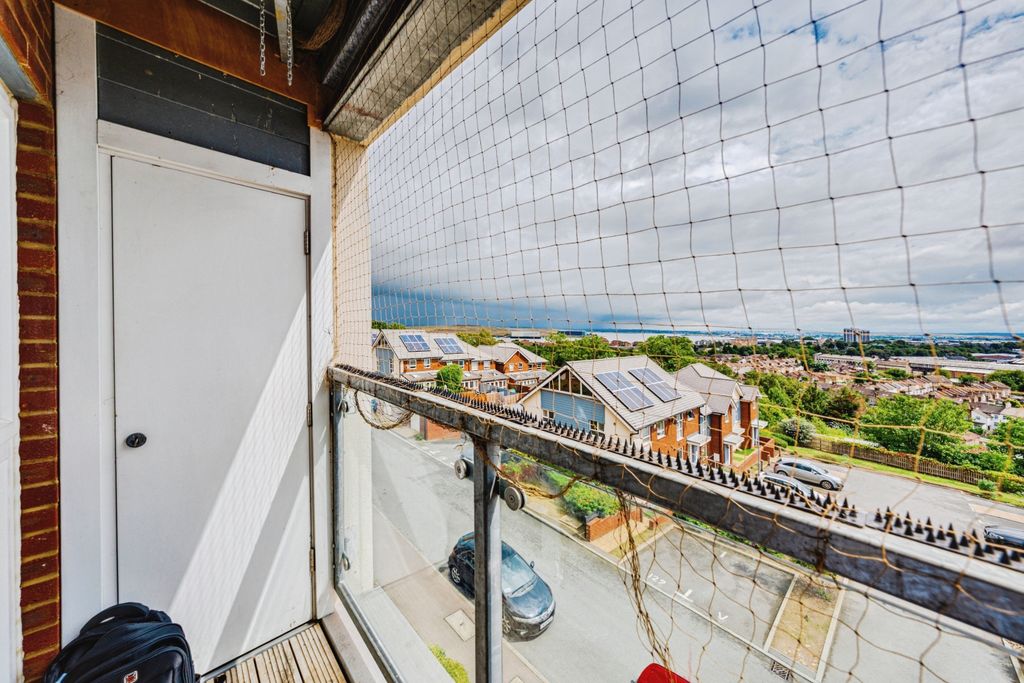 Property photo 2 of 19 Balcony