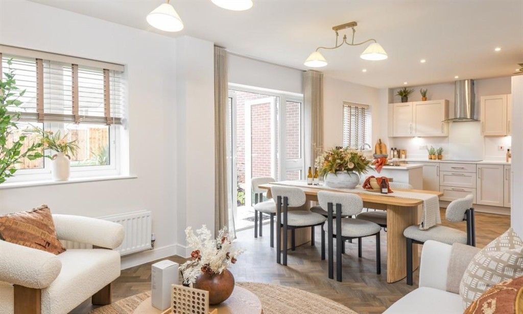 Property photo 2 of 10 Kitchen / Diner
