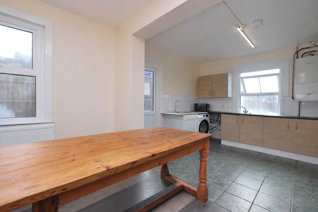 Property photo 3 of 12 Picture No. 02