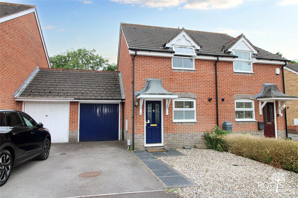 Property photo 1 of 12 Frontage