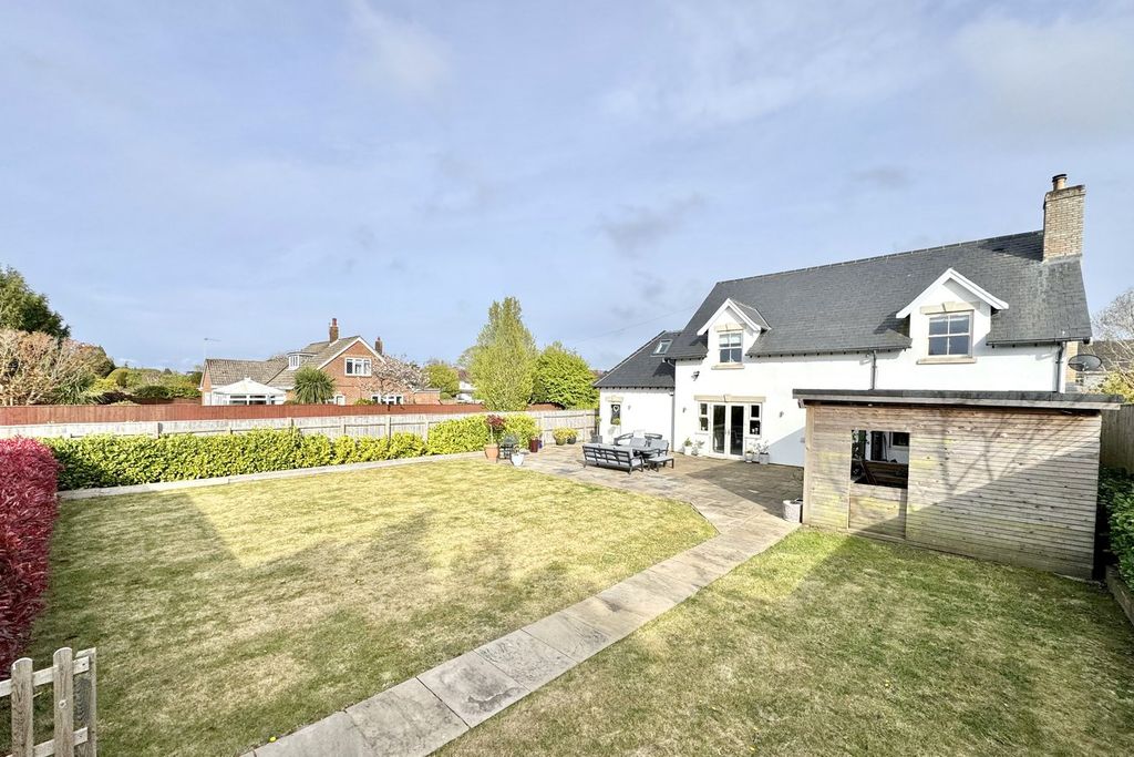 Property photo 3 of 26