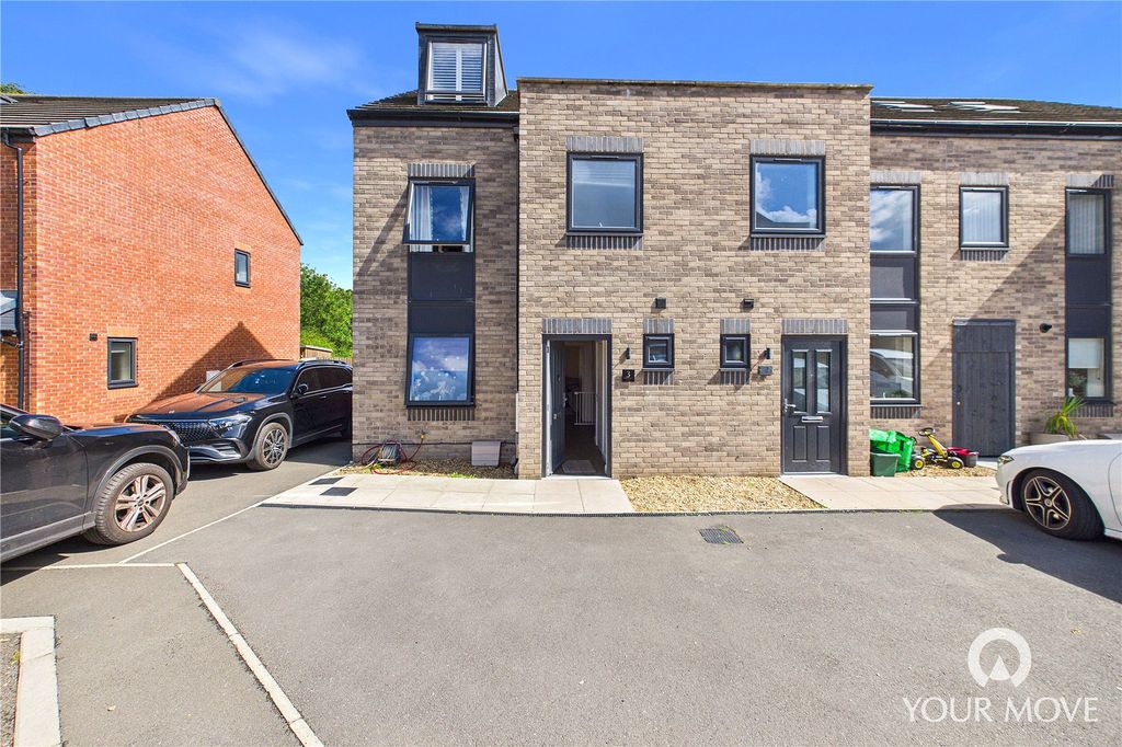 Property photo 1 of 12 External