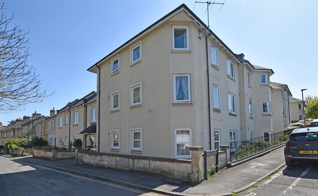 Property photo 2 of 8 External.Jpg