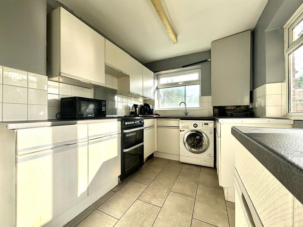 Property photo 2 of 5 Kitchen.Jpeg