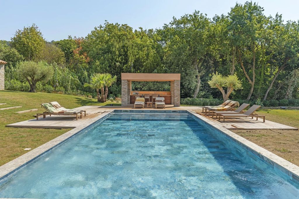 Property photo 2 of 6