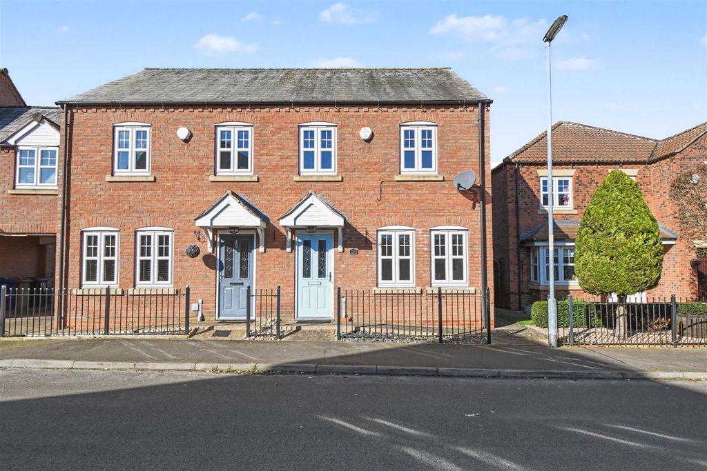 Property photo 1 of 15 Front