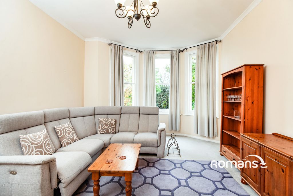 Property photo 3 of 11 Photo