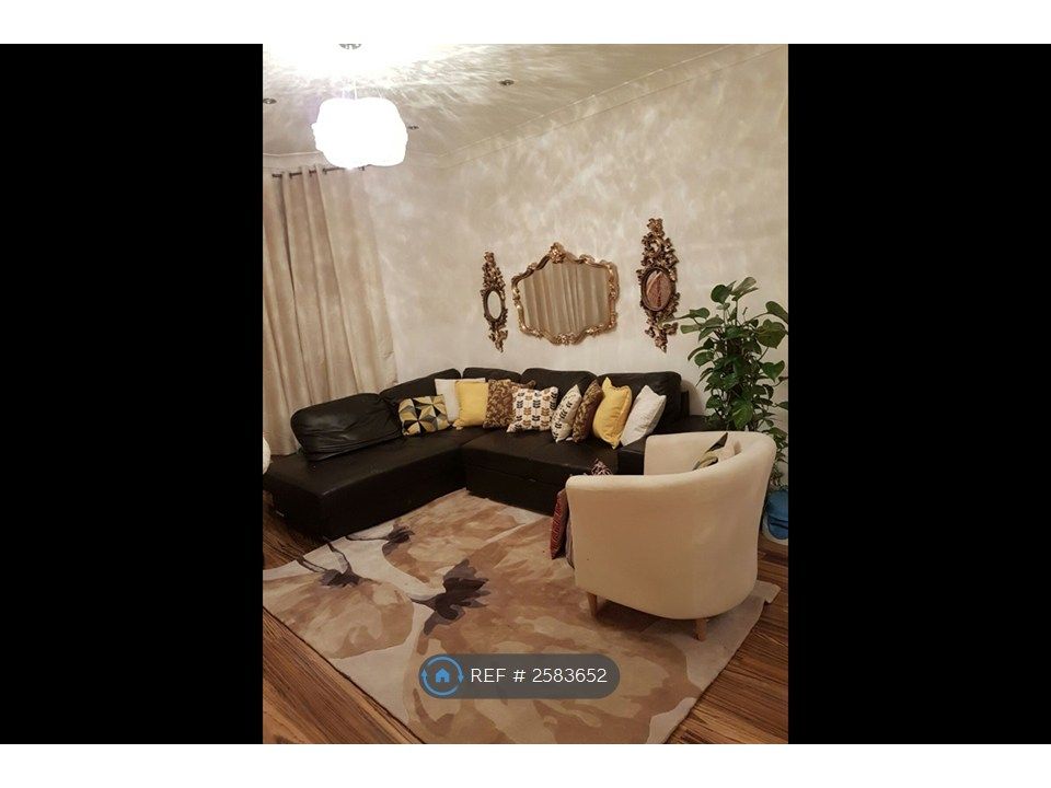 Property photo 3 of 11 Living Area