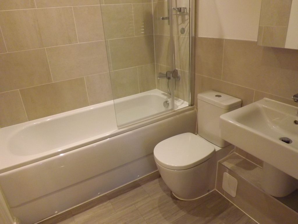 Property photo 3 of 7 Bathroom