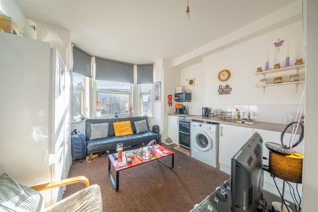 Additional image 11 of 10 bed flat for saleBeech Avenue, New Basford NG7