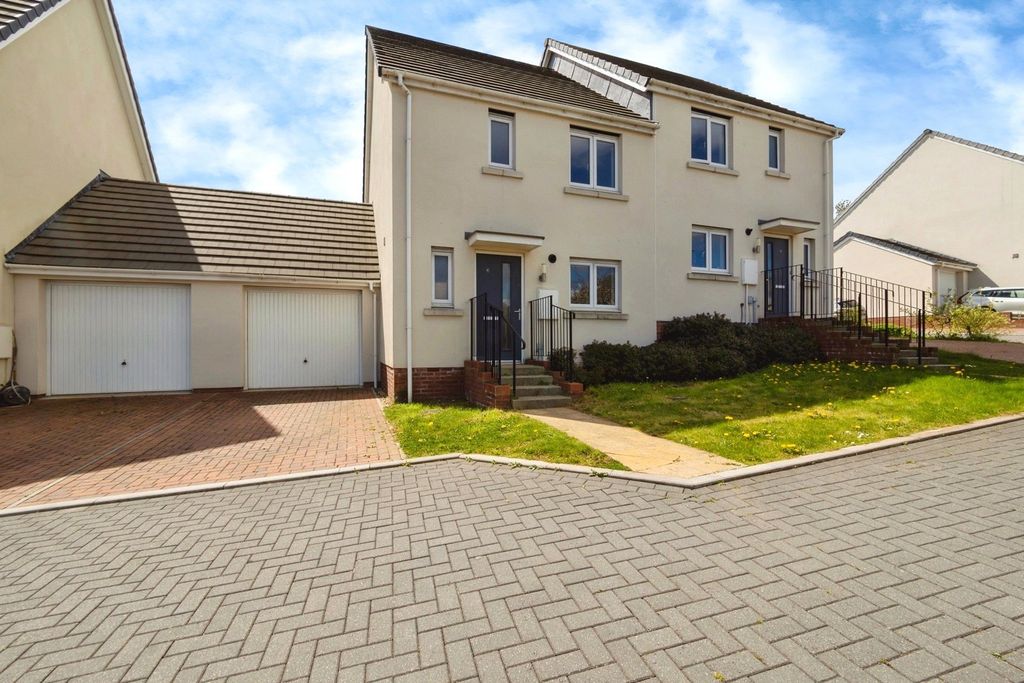 Property photo 1 of 15 Photo