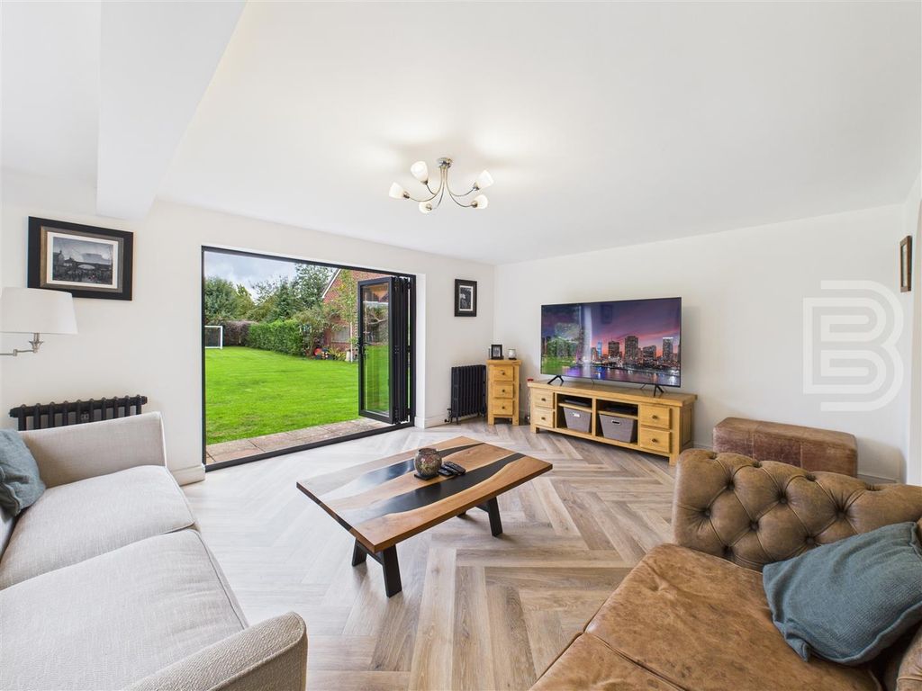 Property photo 2 of 28 Cam05587G0-Pr0063-Still023.Jpg