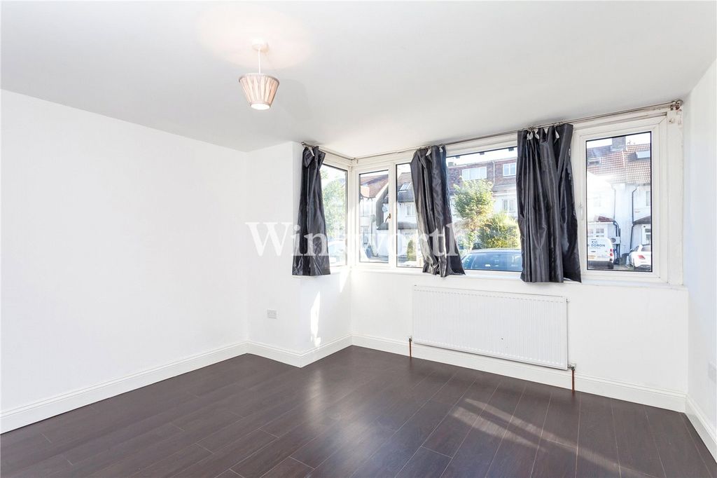 Property photo 3 of 9 Picture No. 04