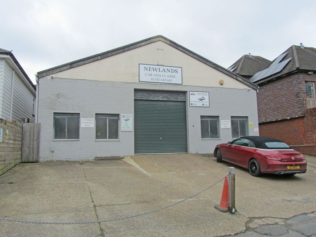 Property photo 1 of 4 Standard House, Forest Row
