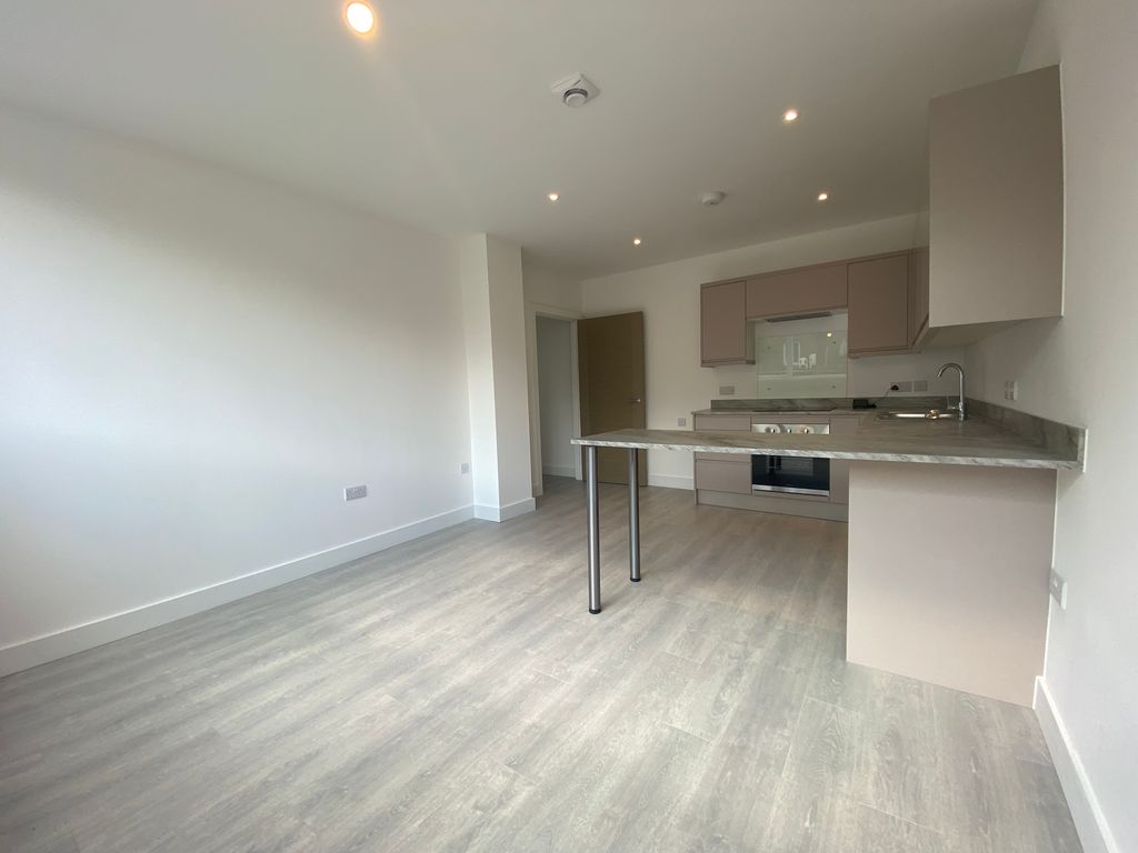 Property photo 2 of 6 Kitchen