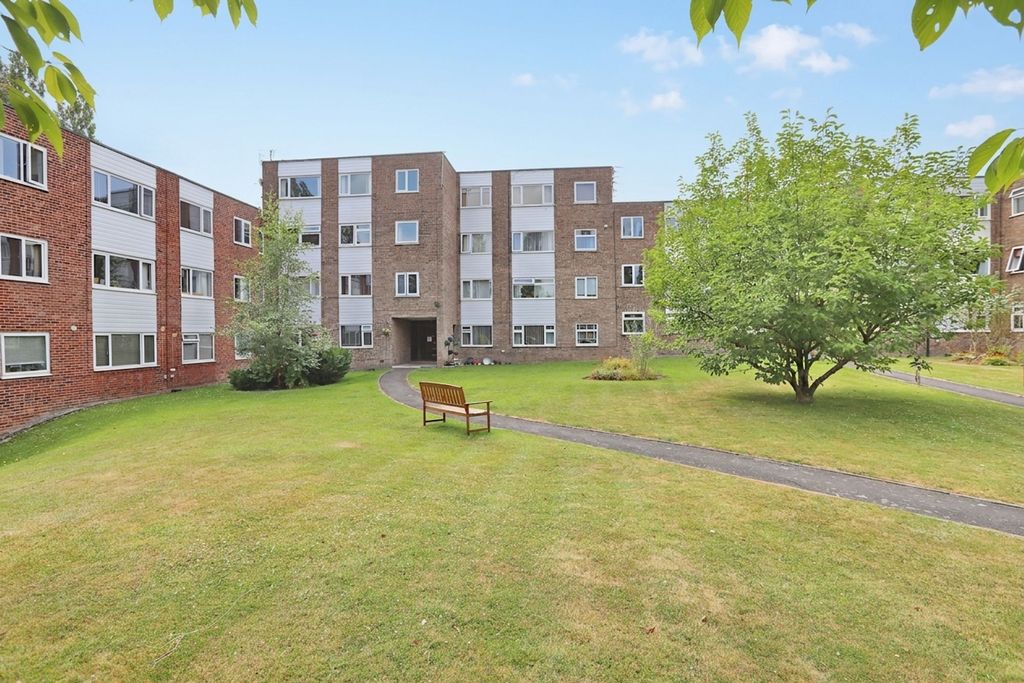 Property photo 1 of 16