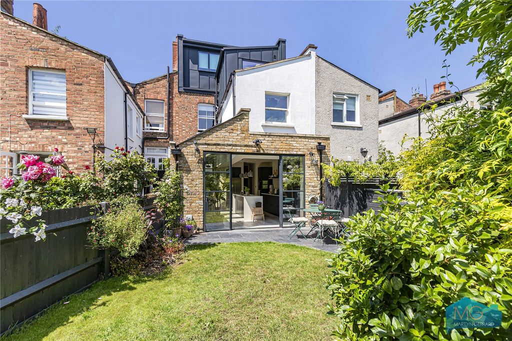 Property photo 2 of 22 Picture No. 83