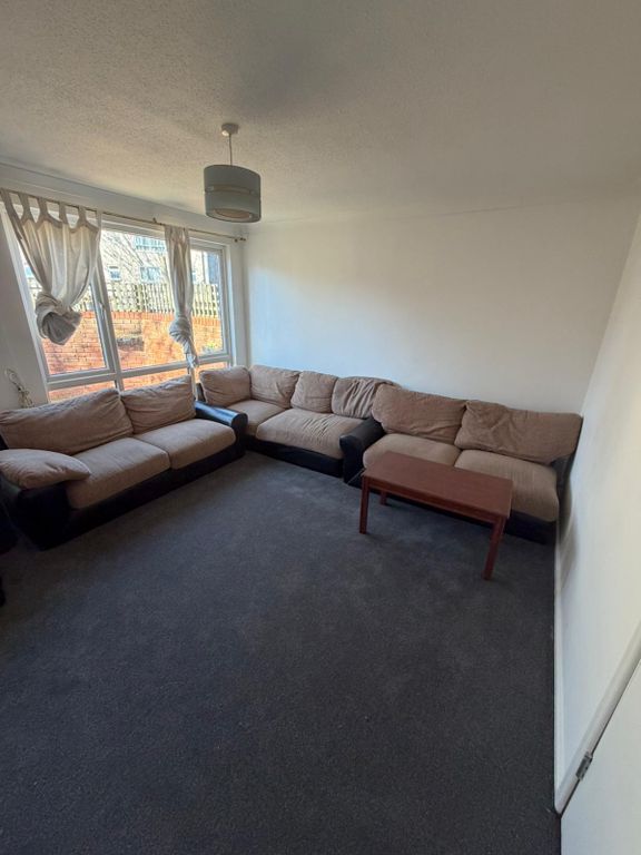 Property photo 3 of 33