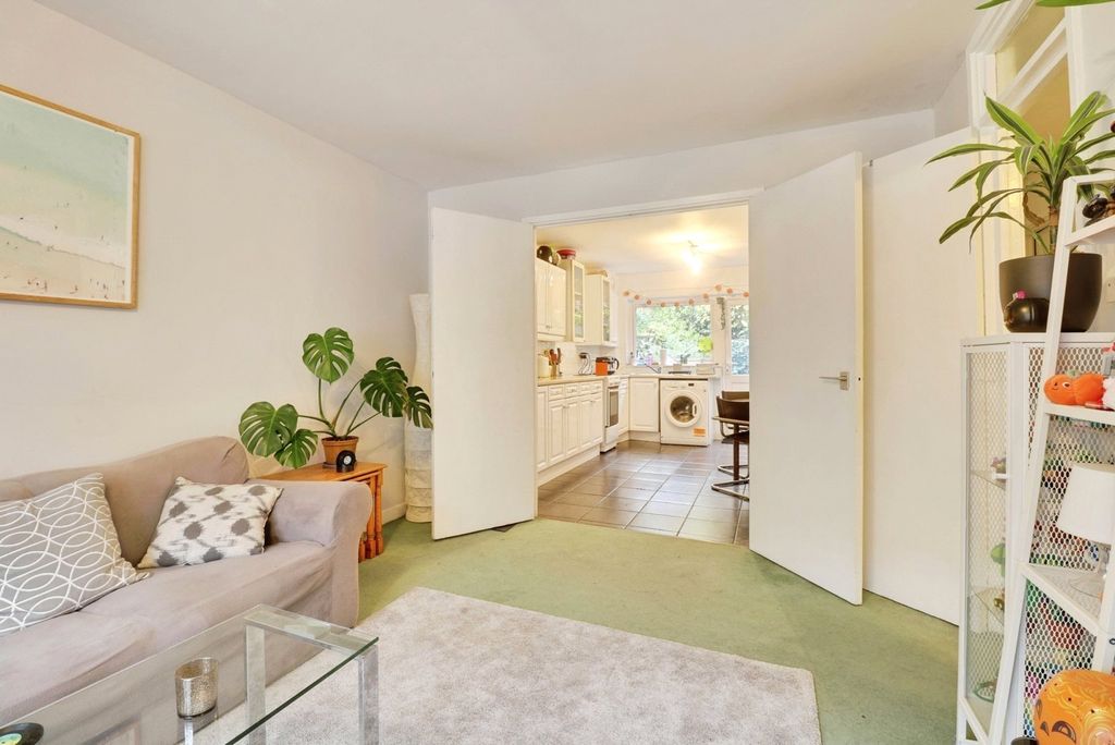 Property photo 2 of 17 Photo