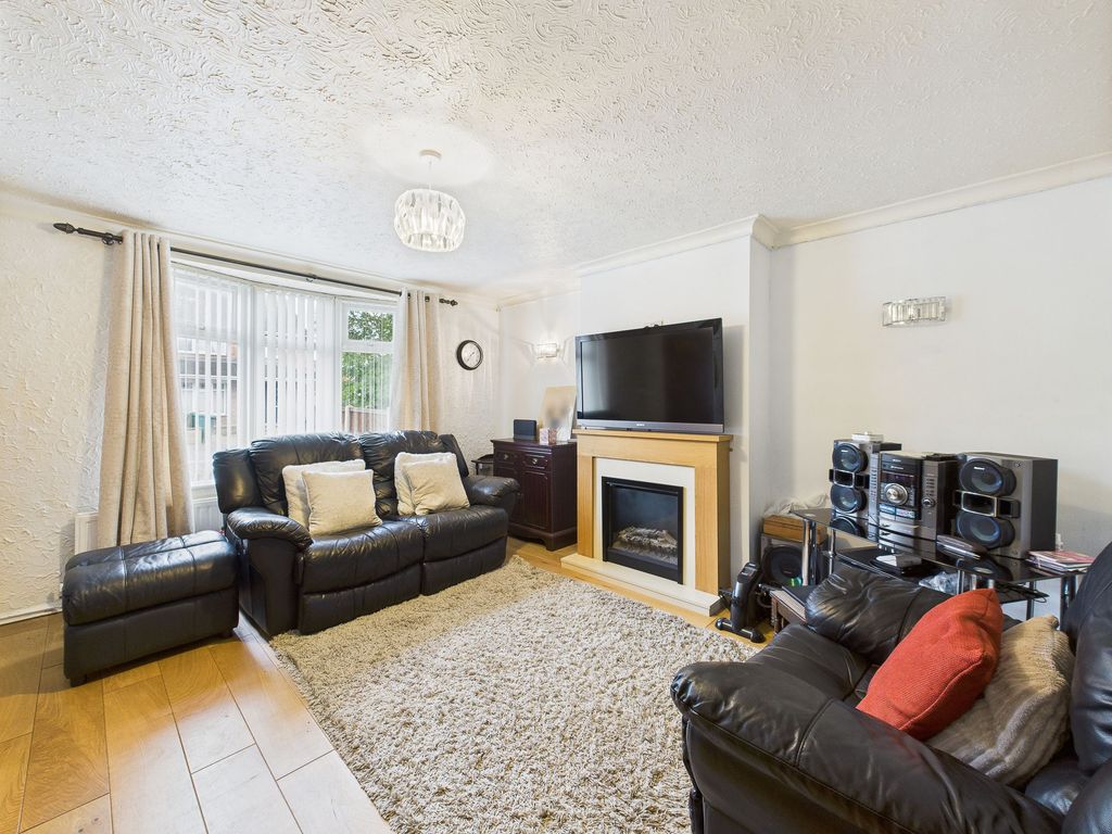 Property photo 2 of 14 Lounge