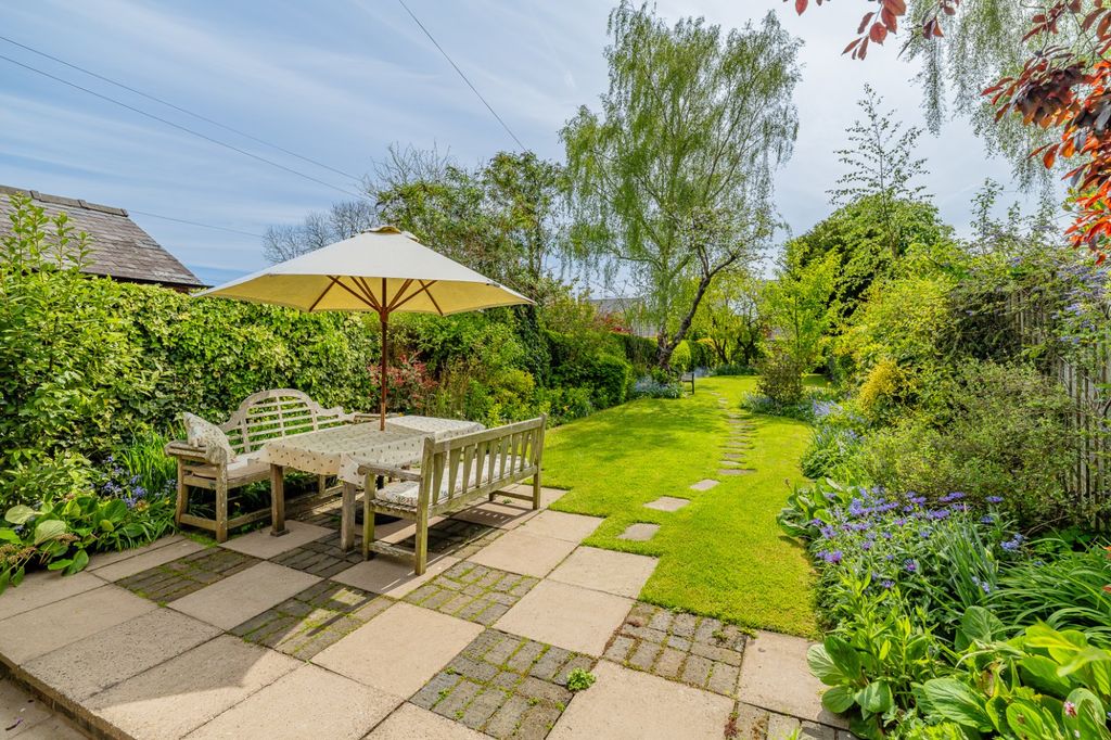 Property photo 2 of 19 Picture No. 04