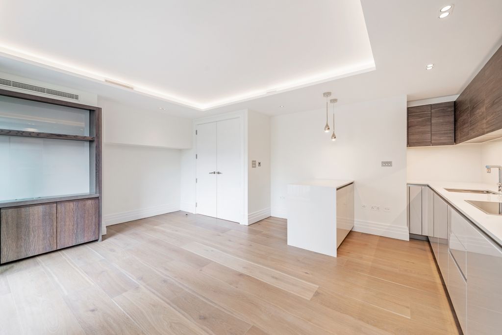 Property photo 3 of 10 Receotion