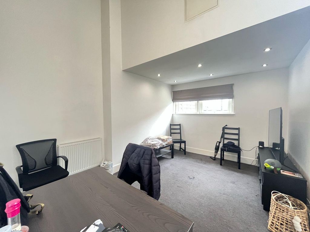 Additional image 12 of 2 bed flat for saleClarendon Park, Wheatsheaf Court LE2