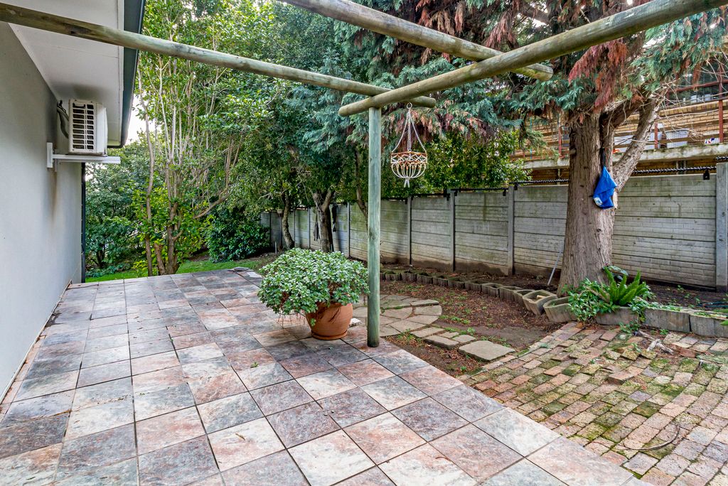 Property photo 2 of 53