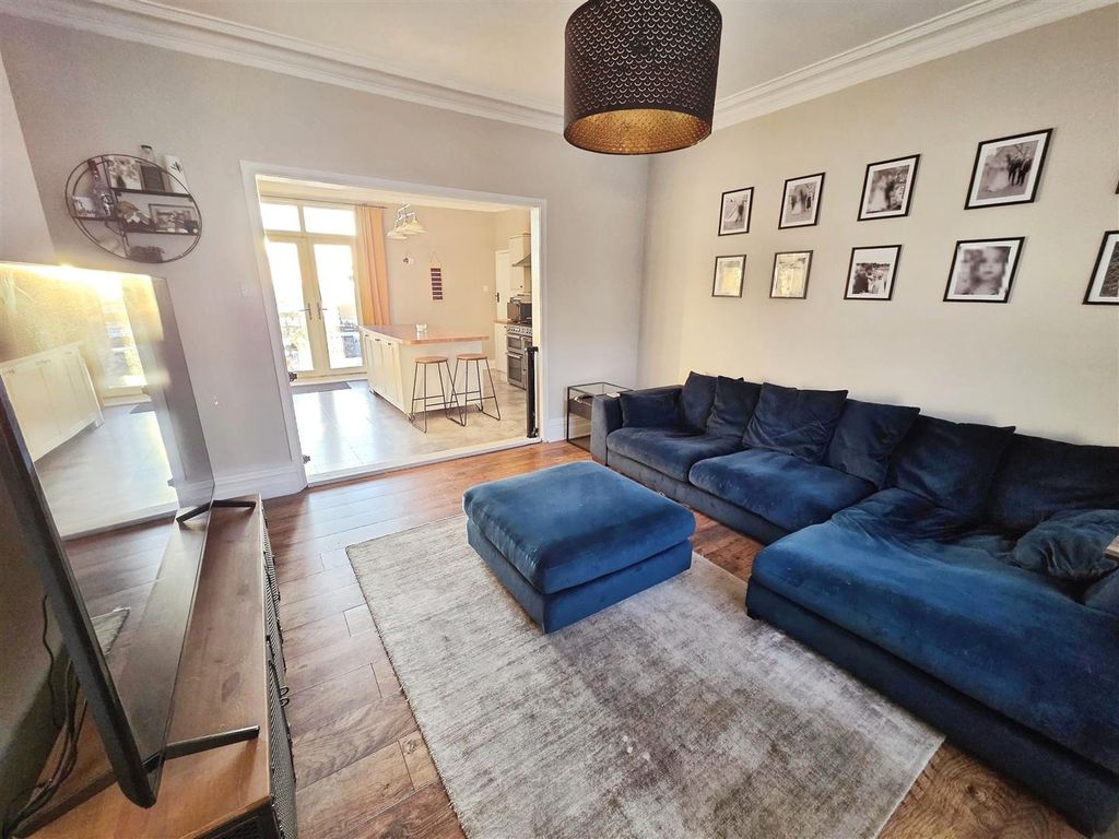 Property photo 2 of 24 81c55F0d-Image002 20 283 29.Jpg