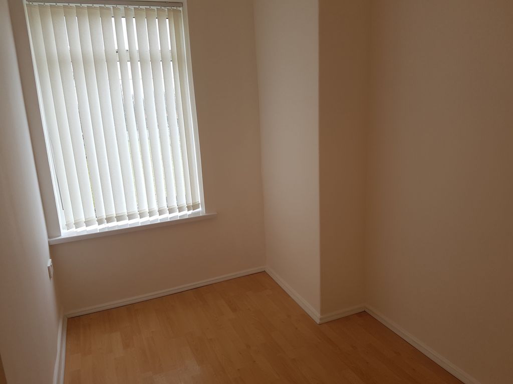 Property photo 3 of 6 Photo 2