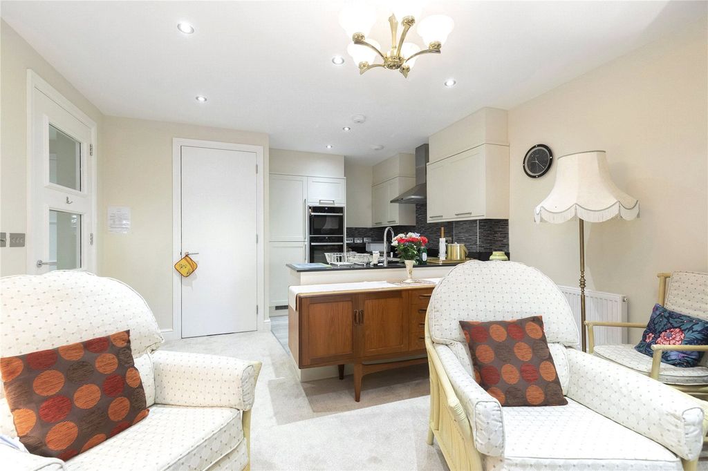 Additional image 8 of 1 bed flat to rentStratton Place, Stratton, Cirencester, Gloucestershire GL7