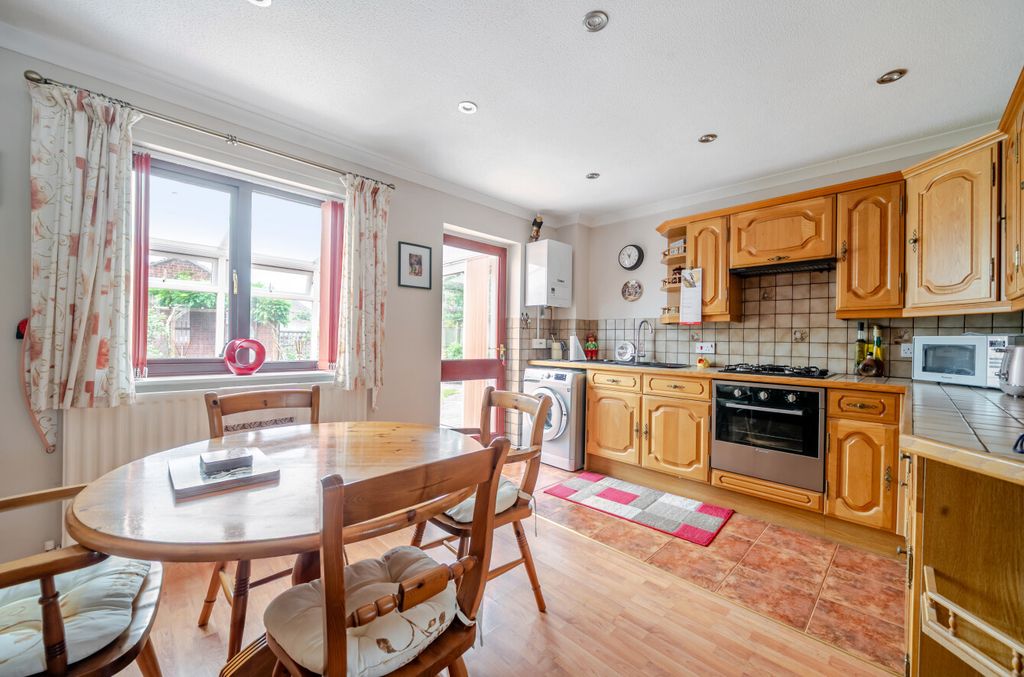 Property photo 2 of 10 Kitchen/Diner